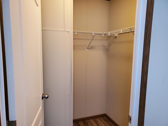 Foto del edificio - 100 Quail Ct