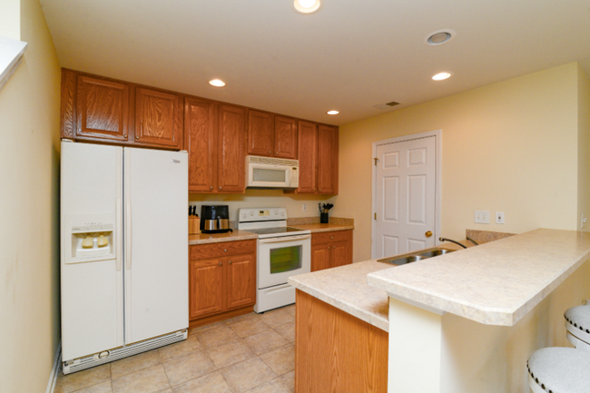 Building Photo - 825 Barn Owl Ct