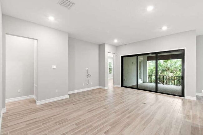 Foto del edificio - LIKE NEW Home for Rent in Antigua Cove!