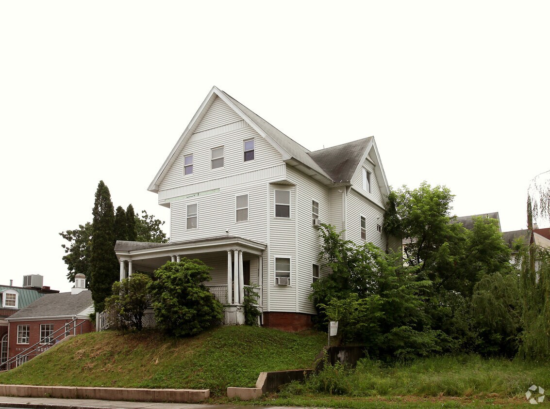 Building Photo - 150 W Main St