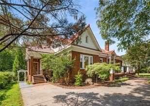 Building Photo - 787 Flat Shoals Ave SE