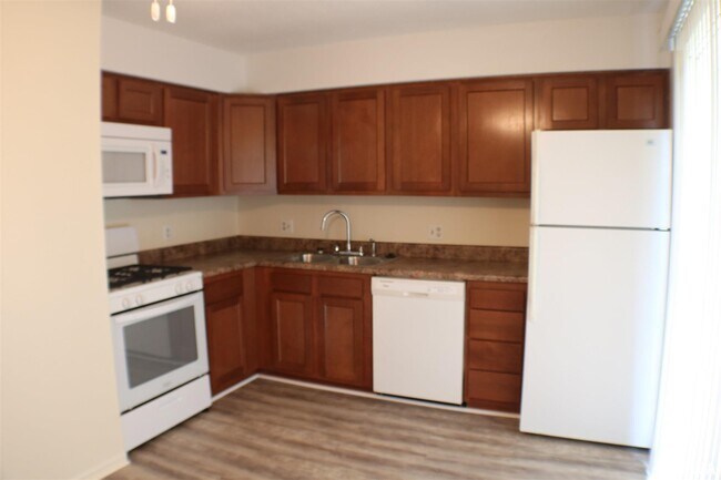 Building Photo - 23 Sundowner Ln