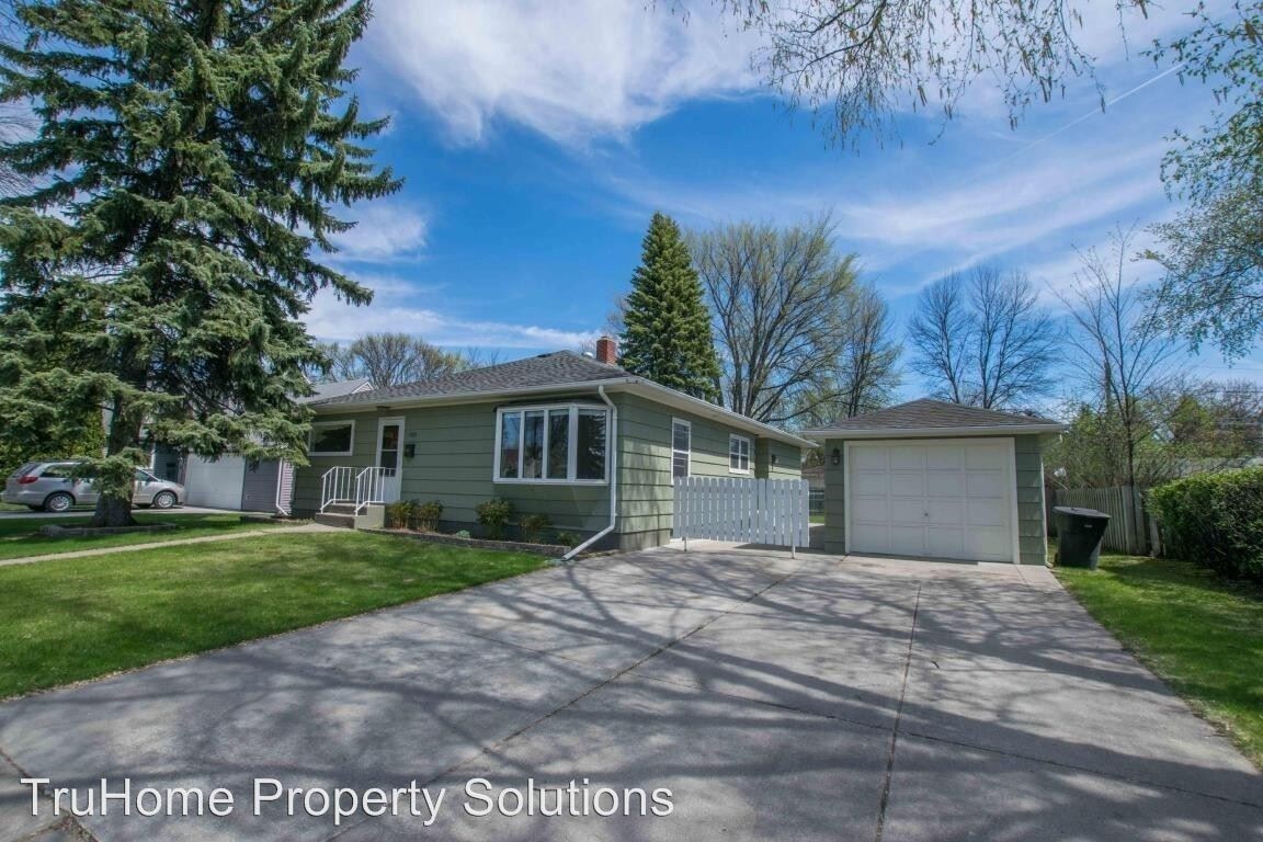 Primary Photo - 4 br, 2 bath House - 1523 Cherry Street