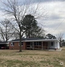 Building Photo - 1718 US Hwy 70 W