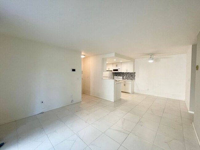 Foto del edificio - 1 Bedroom / 1 Bath Condo in Mission Valley...
