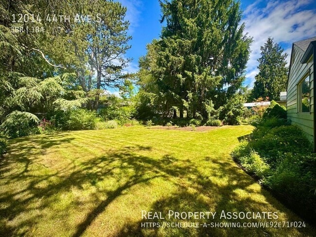 Building Photo - 12014 44th Ave S