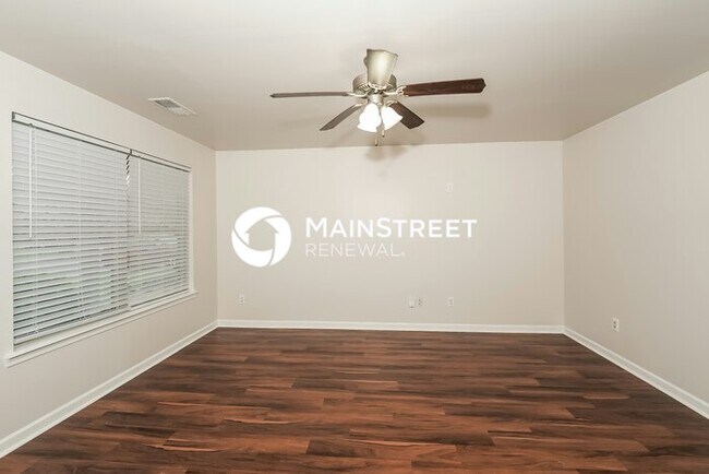 Foto del edificio - 3 Bedroom Pet-Friendly Home in CALERA, AL with Main Street Renewal