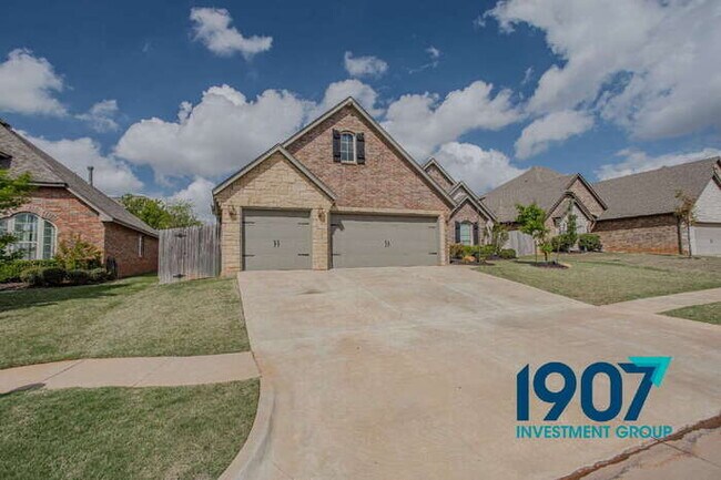 Building Photo - Luxurious 5-Bedroom Executive Home with Gourmet Kitchen and Storm Shelter in Moore!