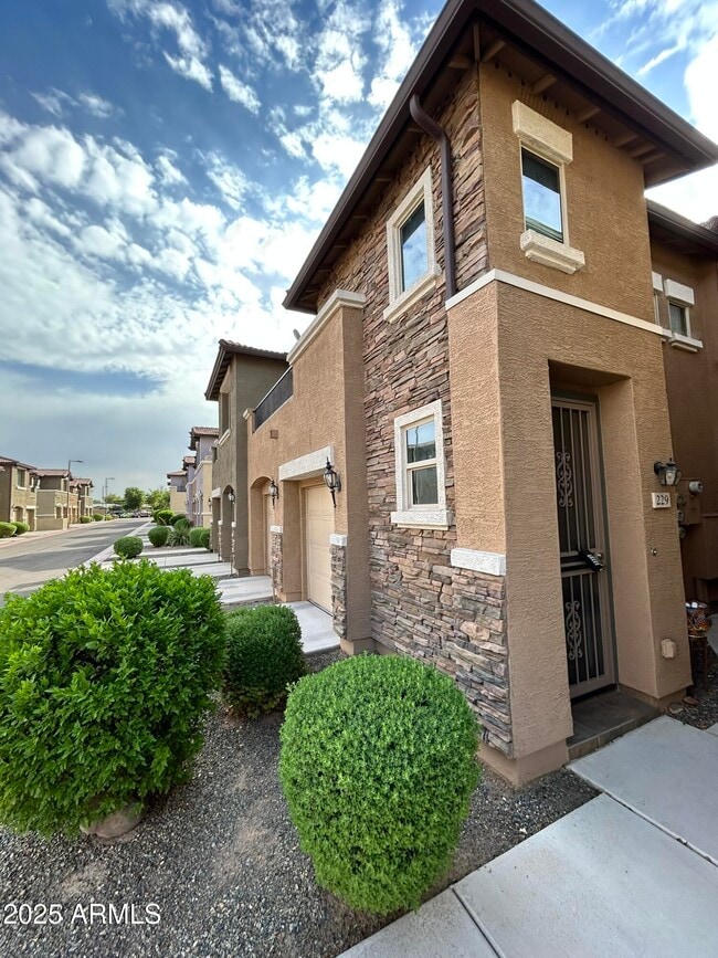 Foto del edificio - 7726 E Baseline Rd