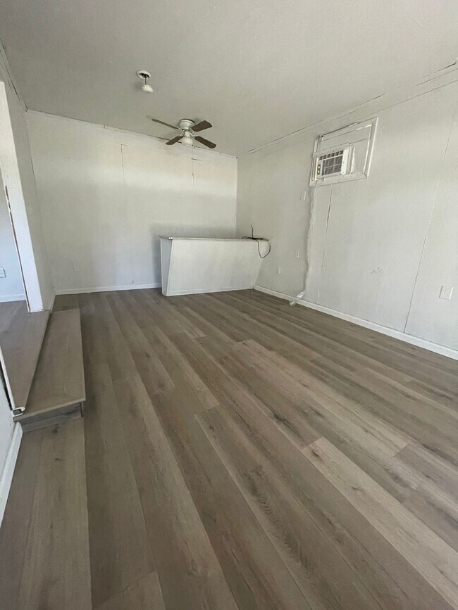 Foto del edificio - 7722 Darnay Dr
