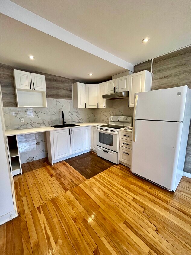 Primary Photo - 7791 Av De Lorimier
