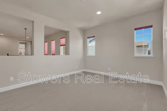 Foto del edificio - 521 N Miraloma Ct