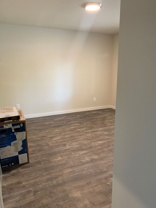 Building Photo - 338 25th Avenue Ct