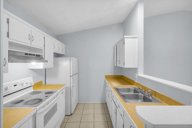 Foto del edificio - 1611 RaceTrack Rd