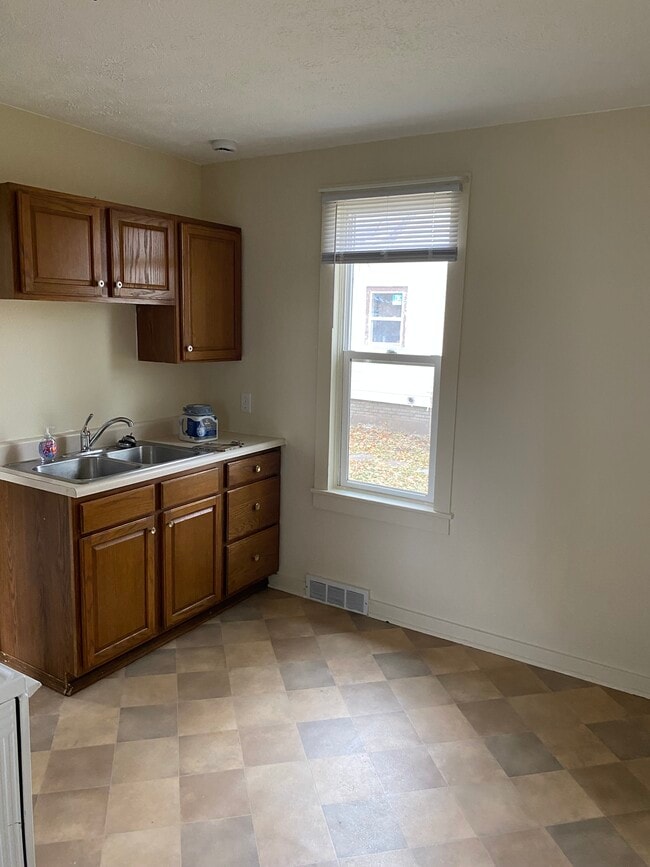 Foto del edificio - 313 N 8th St