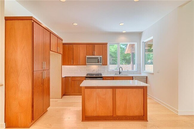 Foto del edificio - 7707 Gault St