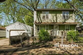 1085 N Hancock St