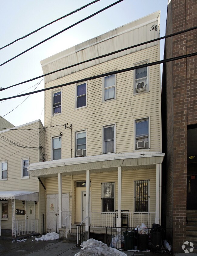 117 39th St, Union City, NJ 07087 Apartments Union City, NJ