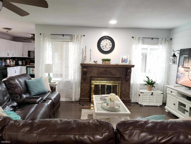 Foto del edificio - 3 br, 2 bath House - 5511 Cervantes Avenue