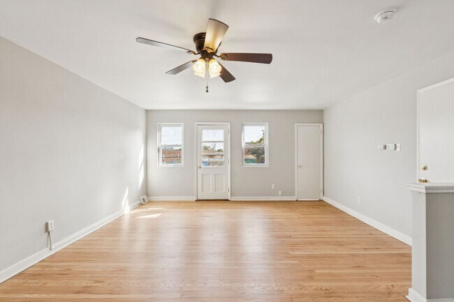 Foto del edificio - 2 Bed/1 Bath Apartment | Overbrook