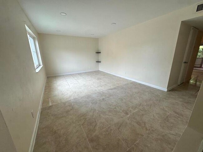 Foto del edificio - 5614 Blueberry Ct