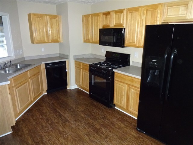 Building Photo - 5920 Tallant Drive