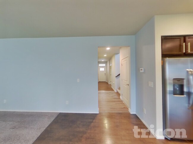 Foto del edificio - 730 205th St Ct E