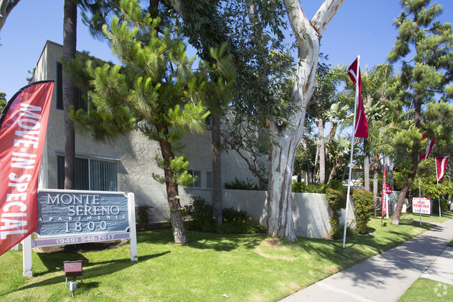 Vista al edificio - Monte Sereno Apartments