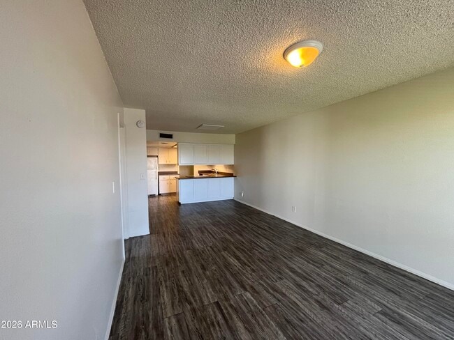 Foto del edificio - 3034 E Cicero St