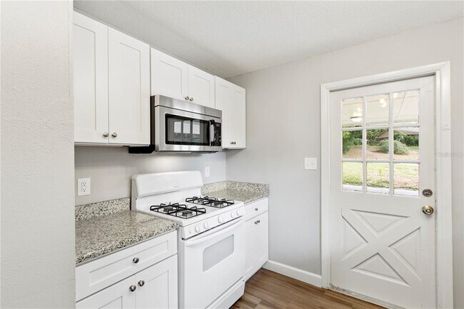 Foto del edificio - 36124 E Spring Lake Blvd