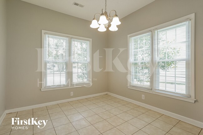 Building Photo - 6012 River Lake Cir