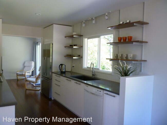 Foto del edificio - 4 br, 2 bath House - 18034 15th Ave NW