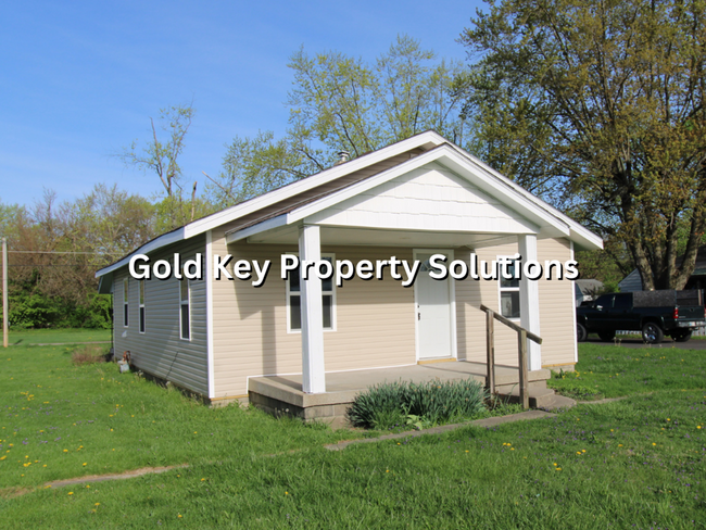 Building Photo - 2 Bed 1 Bath Home For Rent W/ Covered Fron...