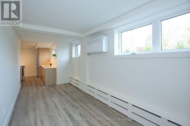 Photo du bâtiment - 1444-1444 Avenue Rd