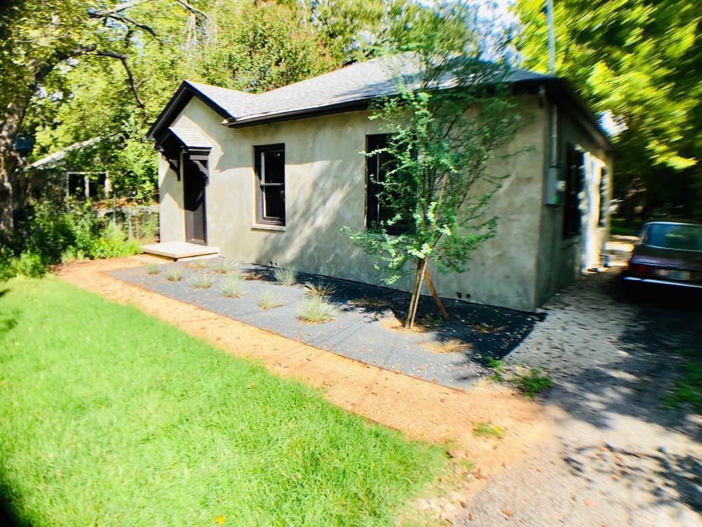 Primary Photo - 1121 1/2 Gunter St