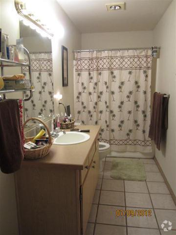 Baño - Tamarack Village