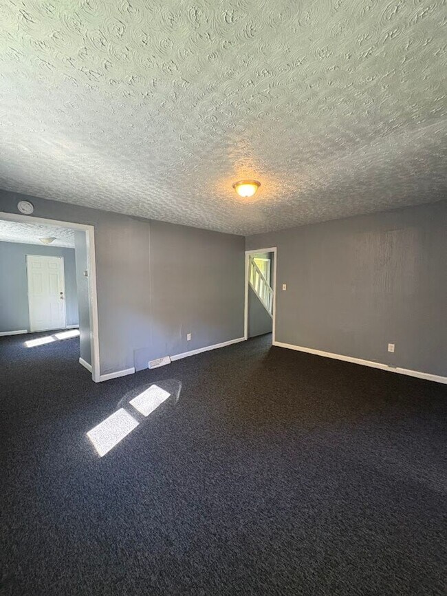Foto del edificio - Two bedroom one bathroom home for rent