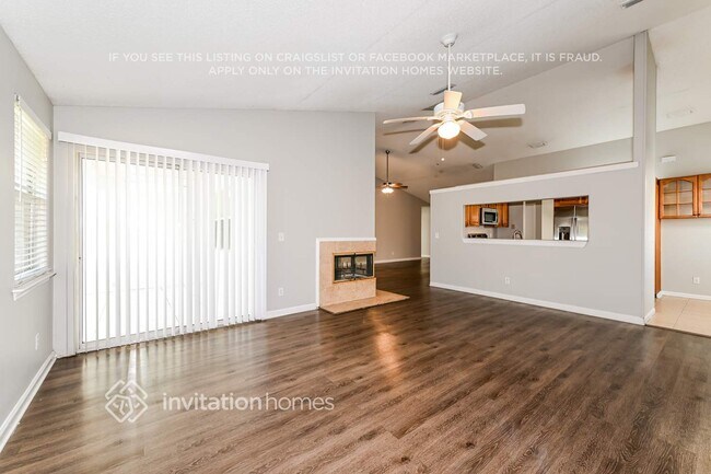 Foto del edificio - 2139 Lady Di Ln