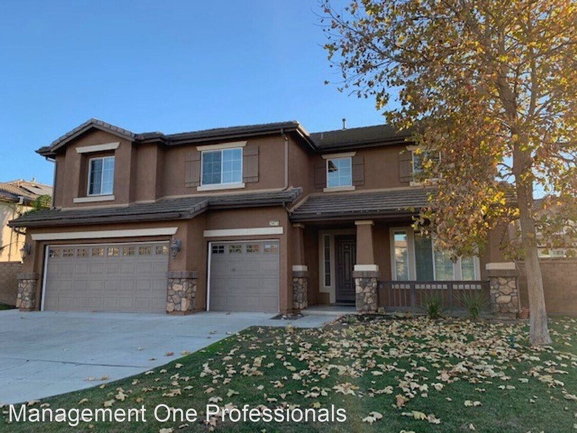 Foto principal - 5 br, 3.5 bath House - 29675 Ski Ranch St