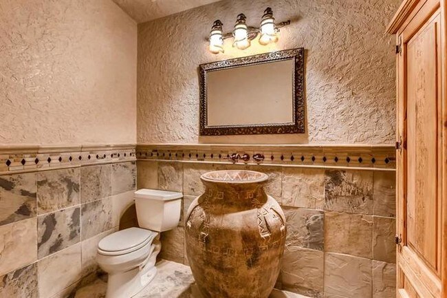Building Photo - 6943 Fox Cir, Larkspur, CO 80118
