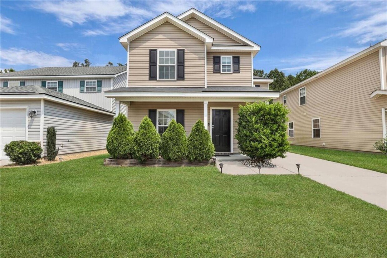 Primary Photo - Modern 4 Bedroom South Savannah Home with ...