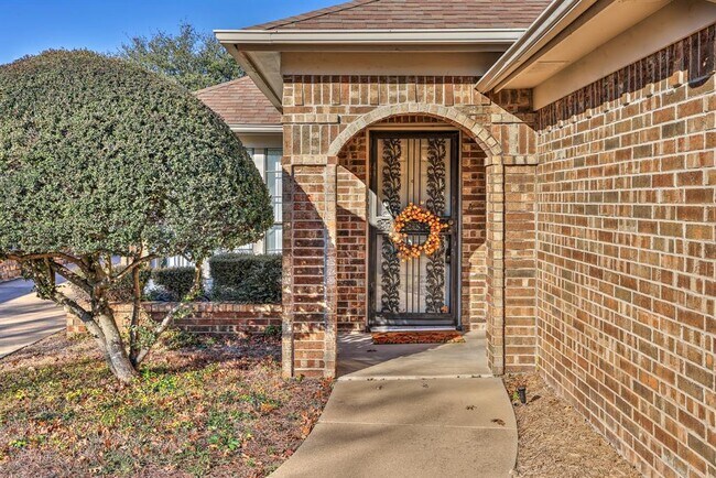 Building Photo - 5406 Ledgestone Dr
