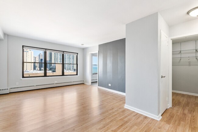 Foto del edificio - 5858 N Sheridan Rd