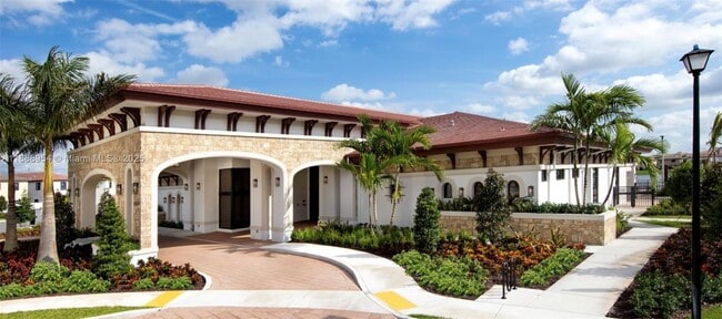 Foto del edificio - 3428 W 113th St