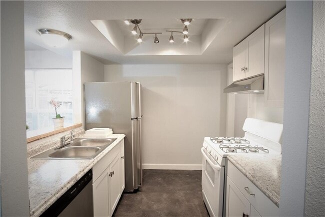 Building Photo - 6907 Lovely Ln