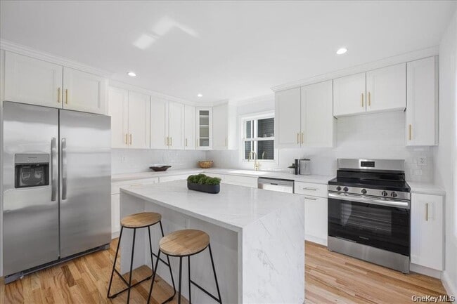 Building Photo - 89 Thurton Pl