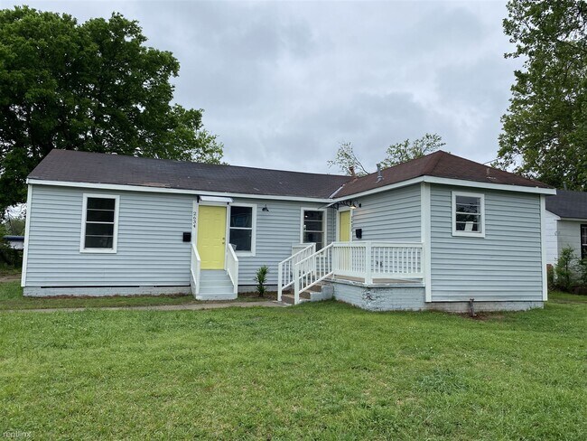 Building Photo - 2 br, 1 bath Duplex - 2634 Foster Street