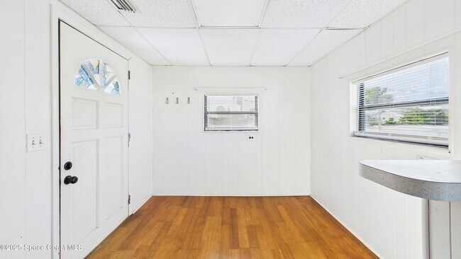 Foto del edificio - 106 Sunrise Ave