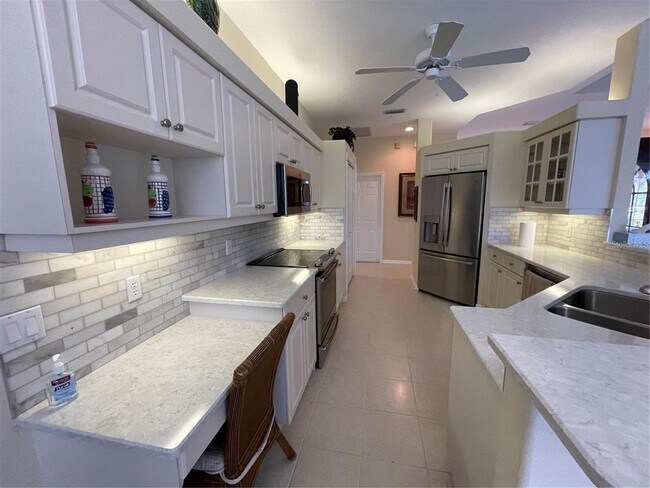 Building Photo - 2175 Calusa Lakes Blvd