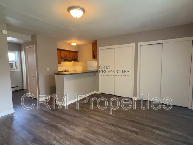 Foto del edificio - 6134 Hillside Ave